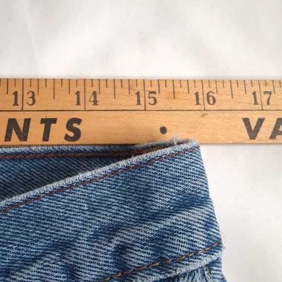 Vintage Levi Strauss Signature Relaxed Fit Denim Jeans, Size 33W/32L - Picture 6 of 8